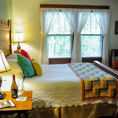 The White Oak Inn Zuck 외부 사진