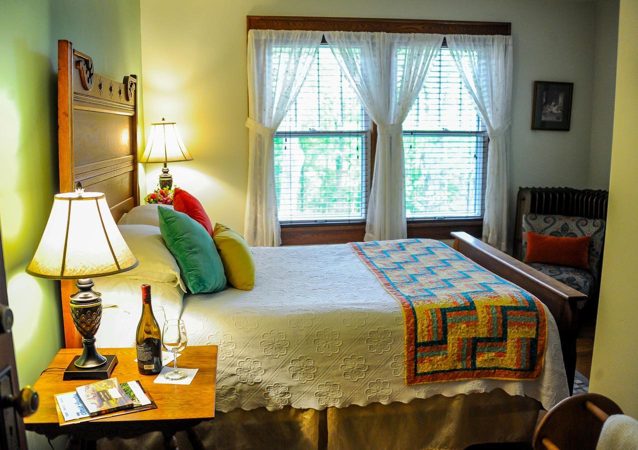 The White Oak Inn Zuck 외부 사진